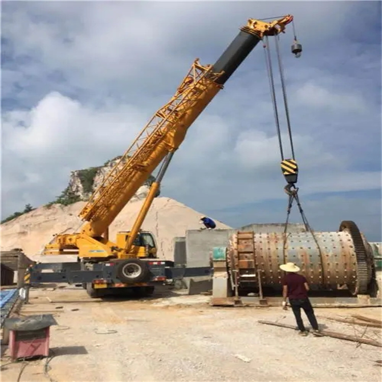 东坡吊车的运输费用是否包含在租赁费用中